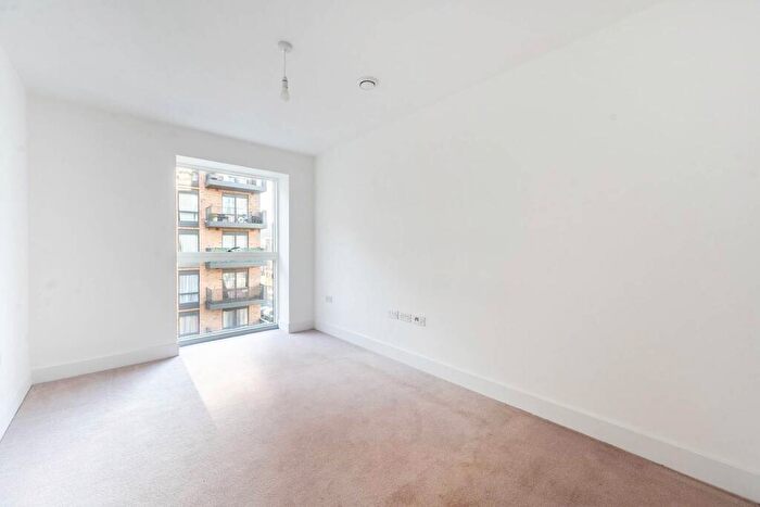 1 Bedroom Flat To Rent In Lyon Road, Harrow, HA1