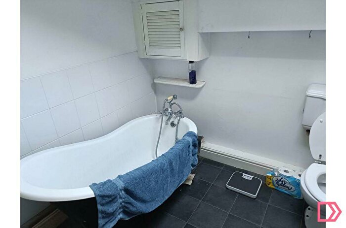 4 Bedroom Terraced House To Rent In Belgrave Road, Liverpool, Merseyside, L17