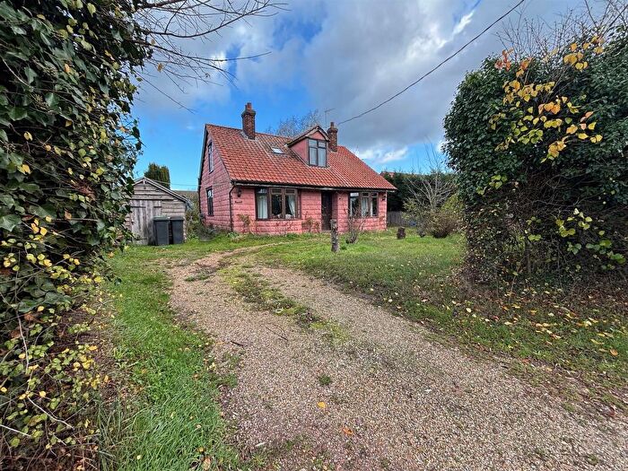 3 Bedroom Detached Bungalow For Sale In Jacks Green, Creeting St. Mary, Ipswich, IP6