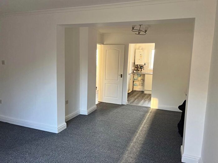4 Bedroom Link Detached House To Rent In Beaufort Gardens, Wallsend, NE28