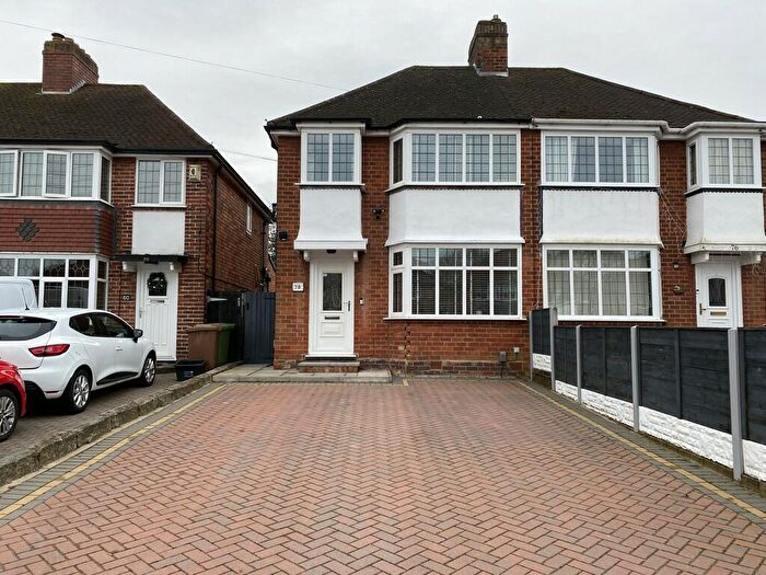 3 Bedroom Semi-Detached House To Rent In Redlands Road, Solihull, B91