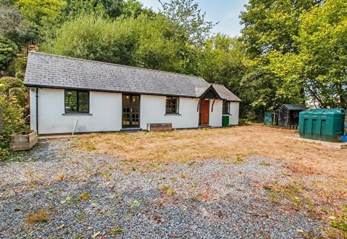 2 Bedroom Bungalow For Sale In Y Deri, Quarry Ffinant, Newcastle Emlyn, SA38