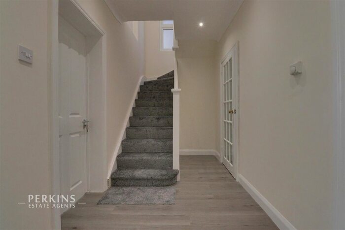 5 Bedroom Semi-Detached House To Rent In Sudbury Avenue, Wembley, HA0