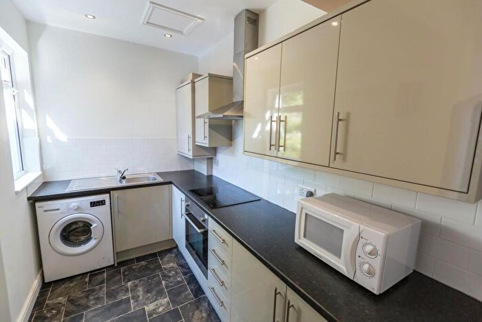 5 Bedroom House To Rent In Rosa Road, Crookesmoor, S10