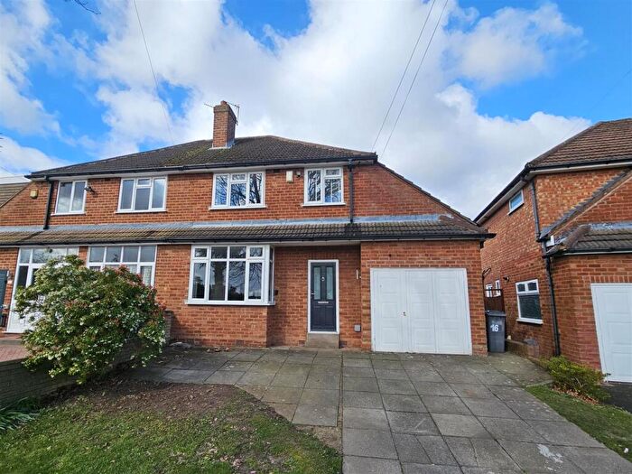 3 Bedroom Semi Detached House For Sale In Farmstead Road, Solihull, B92