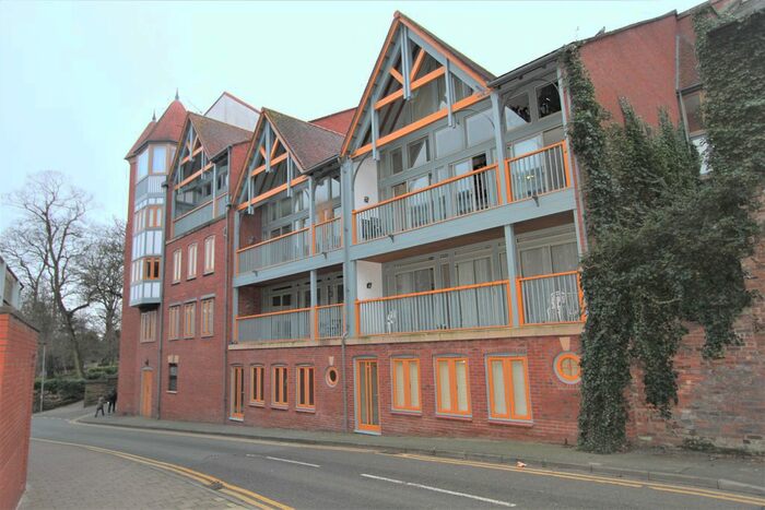 2 Bedroom Flat To Rent In Foregate Street, Chester, CH1