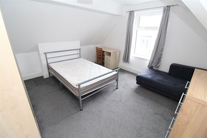 4 Bedroom Flat To Rent In Gordon Road, Roath, Cardiff, CF24