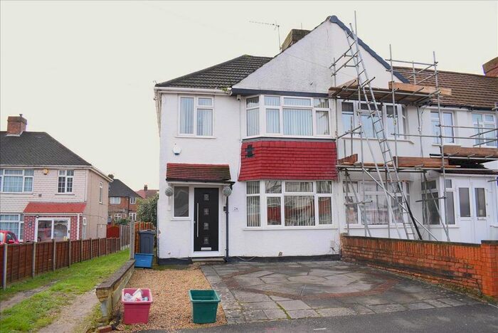 3 Bedroom End Of Terrace House To Rent In Byward Avenue, Feltham, TW14