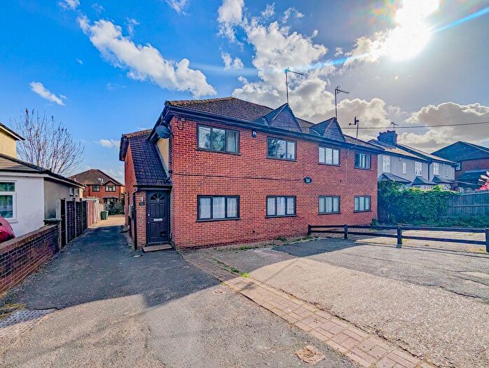 2 Bedroom Maisonette To Rent In Heath Lane, Dartford, DA1