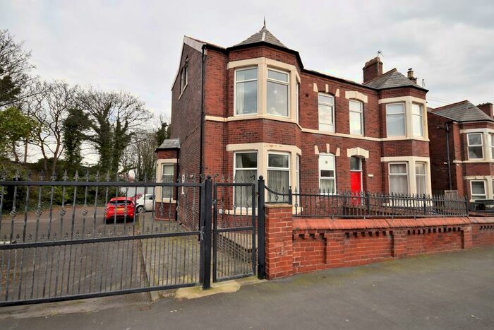 2 Bedroom Apartment To Rent In St. Andrews Road South, Lytham St. Annes, FY8