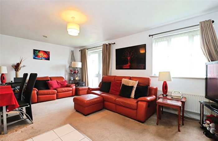 2 Bedroom Flat For Sale In Prestwood Road, Wolverhampton, West Midlands, WV11