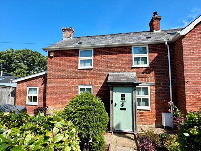 3 Bedroom Semi-Detached House For Sale In Woodcock Lane, Hordle, Hampshire, SO41