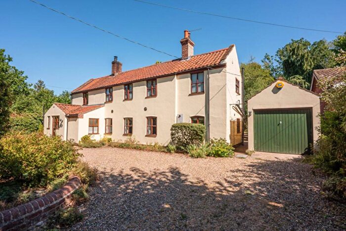 3 Bedroom Detached House For Sale In Alby Hill, NR11