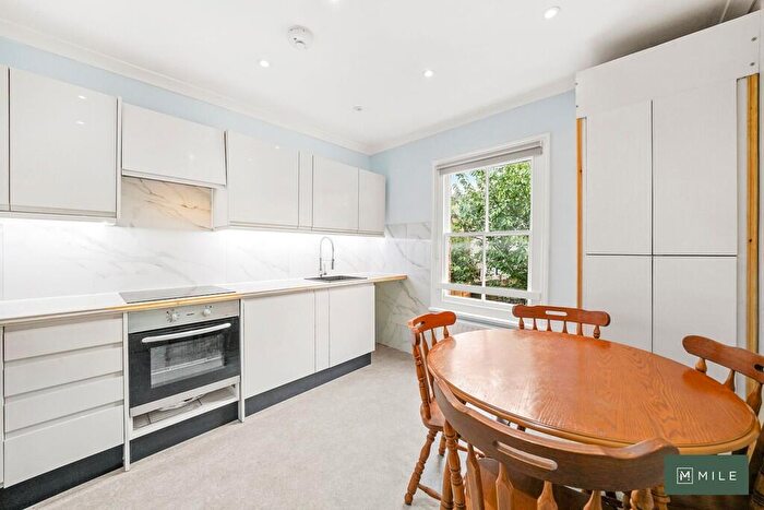 2 Bedroom Flat To Rent In Kenmont Road, College Park, NW10