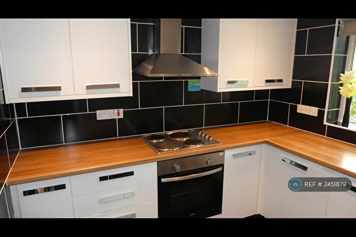 3 Bedroom Flat To Rent In Hmo Licenced - St Mungo Ave, Glasgow, G4