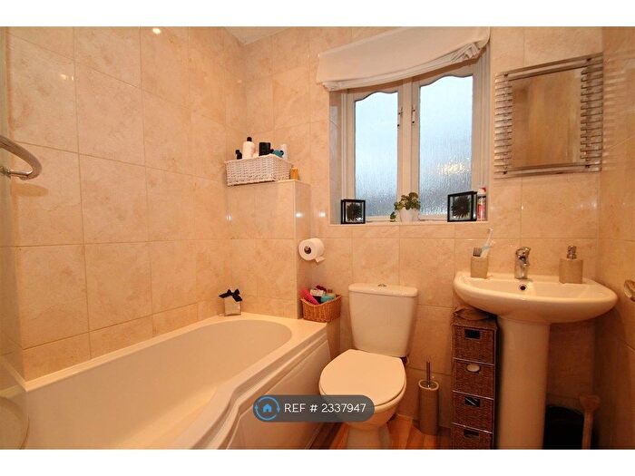 1 Bedroom End Of Terrace House To Rent In Haining Gardens, Mytchett, Camberley, GU16