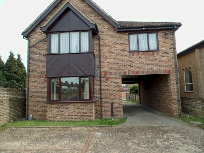 Studio To Rent In James House, Albert Road, Hayes, UB3