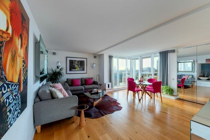 2 Bedroom Flat To Rent In Mill Street, London, SE1