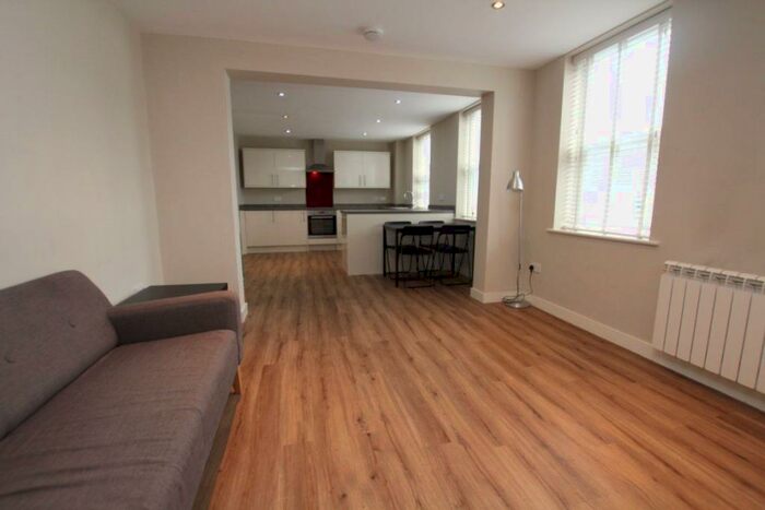 1 Bedroom Flat To Rent In Commercial Road, Town Centre, SN1