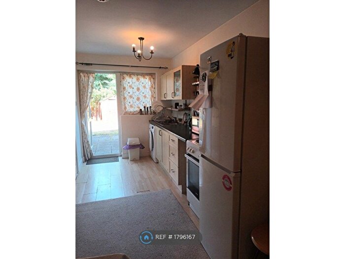 Studio To Rent In Studio, Hounslow, TW4