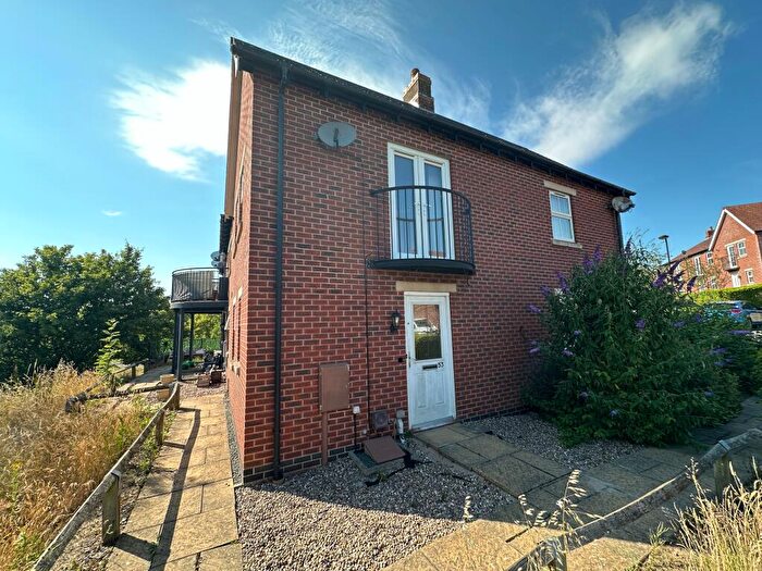 1 Bedroom Town House For Sale In Solent Road, Swadlincote - Derbyshire, DE11