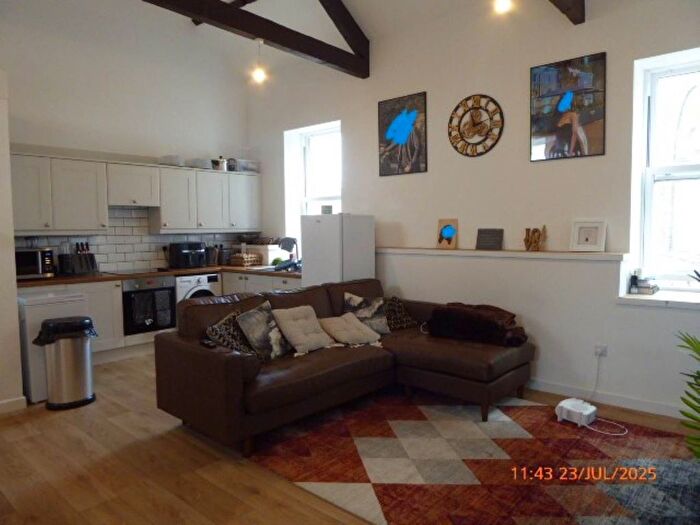 2 Bedroom Flat To Rent In Guildhall Square, Carmarthen, SA31