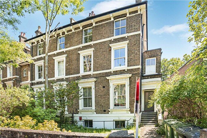 3 Bedroom Apartment To Rent In Granville Park, London, SE13