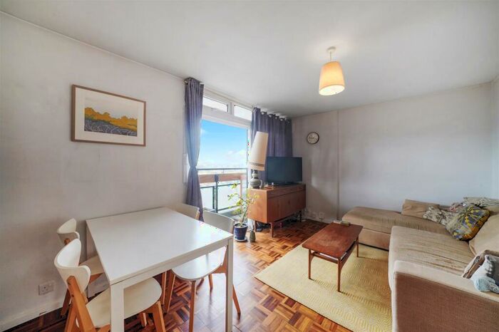 1 Bedroom Apartment To Rent In Dunmore Point, Gascoigne, Shoreditch, E2