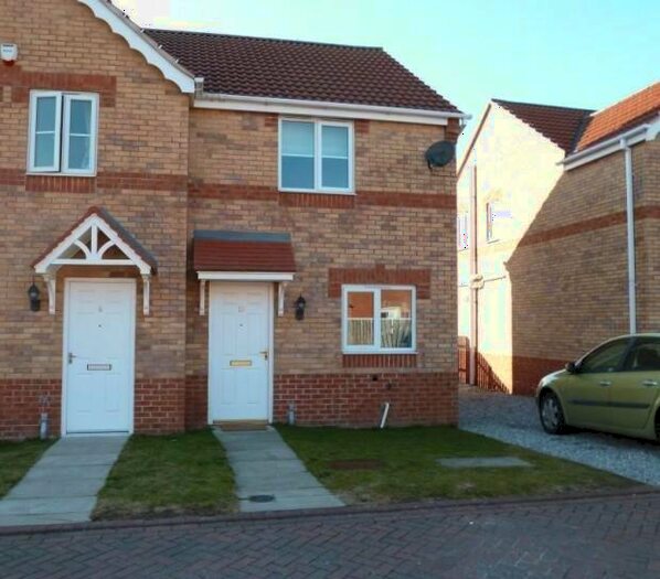 2 Bedroom Semi-Detached House To Rent In Weave Close, Nottingham, Nottinghamshire, NG6