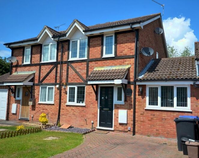 3 Bedroom Semi-Detached House To Rent In Wilmot Road, Burnham, Slough, SL1