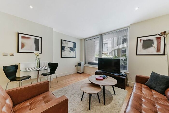 1 Bedroom Flat To Rent In Cobalt Point, Millharbour, London, E14