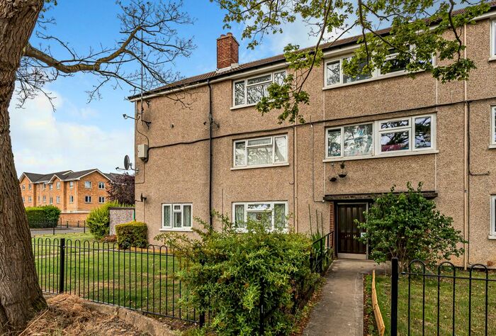 2 Bedroom Flat To Rent In Seacombe Road, Cheltenham, Gloucestershire, GL51