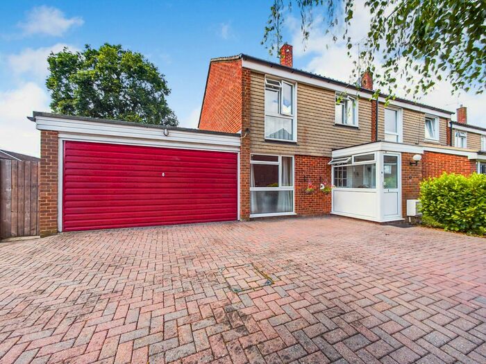 3 Bedroom End Of Terrace House For Sale In Corsletts Avenue, Broadbridge Heath, Horsham, RH12