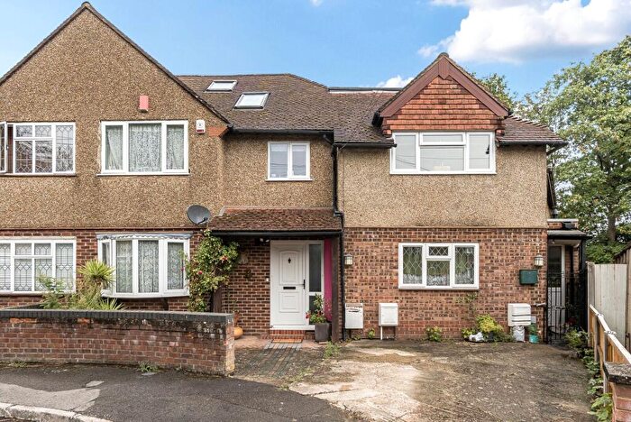 6 Bedroom Semi Detached House To Rent In Segrave Close, Weybridge, KT13