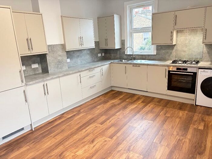 4 Bedroom Maisonette To Rent In Very Near South Ealing Tube Area, Ealing South, W5