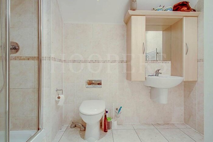2 Bedroom Apartment For Sale In Westfield Park, Hatch End, Pinner, HA5