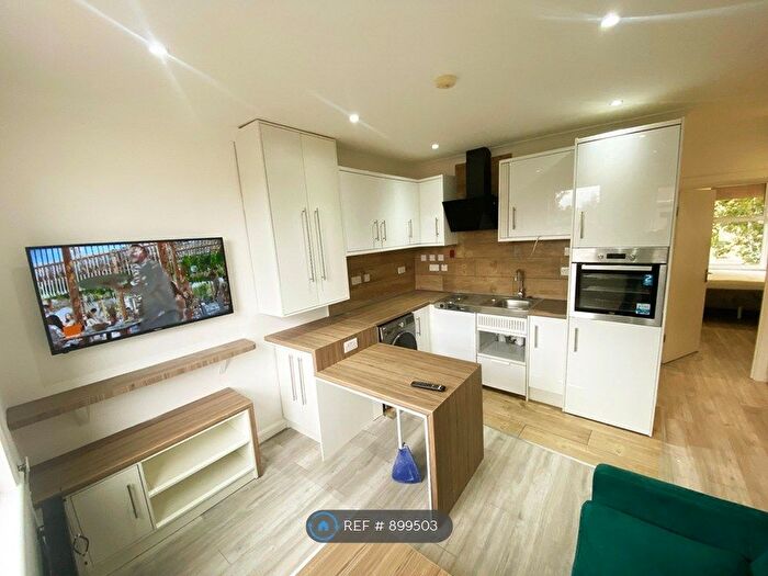 2 Bedroom Flat To Rent In Barking Road, London, E16