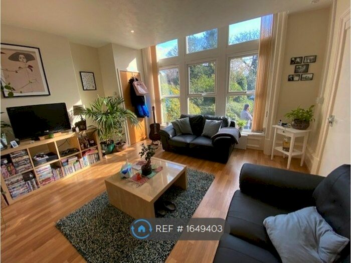 1 Bedroom Flat To Rent In Moorville, Horsforth, Leeds, LS18