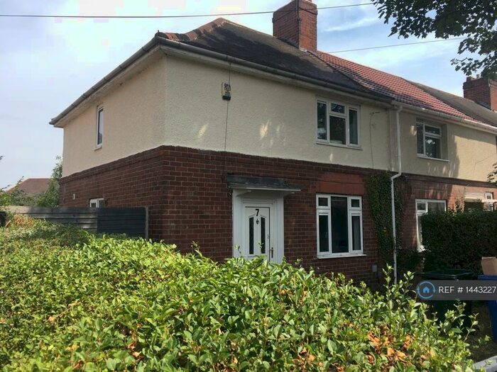 3 Bedroom Semi-Detached House To Rent In Tudor Road, Doncaster, DN2