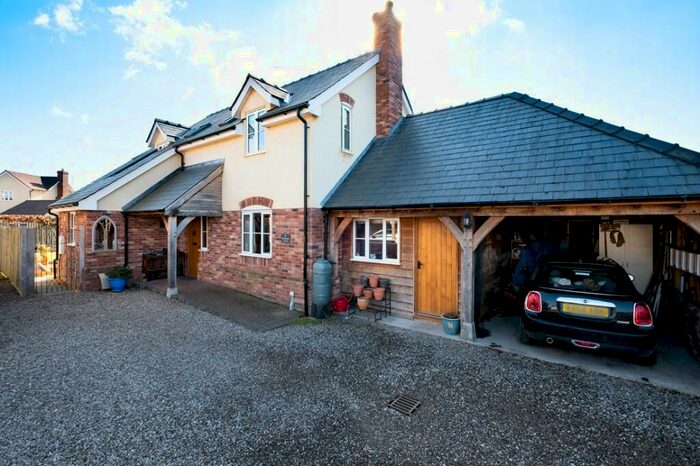 3 Bedroom Detached House For Sale In Willow Bank Drive, Sutton St Nicholas, Herefordshire, HR1