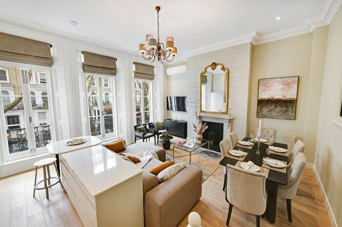 4 Bedroom Flat To Rent In Beaufort Gardens, Knightsbridge, SW3