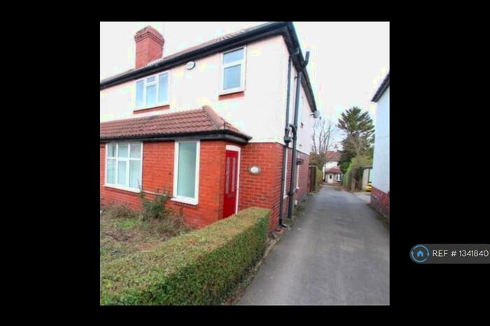 3 Bedroom Semi-Detached House To Rent In Warminster Road, Sheffield, S8