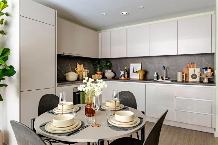 2 Bedroom Apartment To Rent In Candleriggs, Trongate, Glasgow, G1