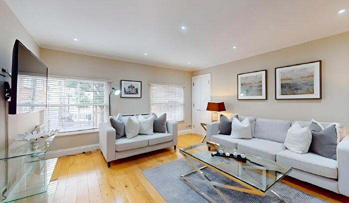 1 Bedroom Flat To Rent In Grosvenor Hill, London, W1K