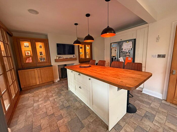 5 Bedroom Detached House For Sale In Green Lane, Scarborough, YO12