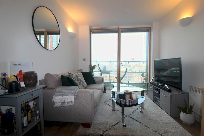 2 Bedroom Flat To Rent In Wellington Street, Leeds, LS1