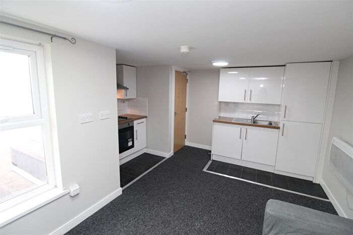 1 Bedroom Flat To Rent In Lower Cathedral Road, Cardiff, CF11