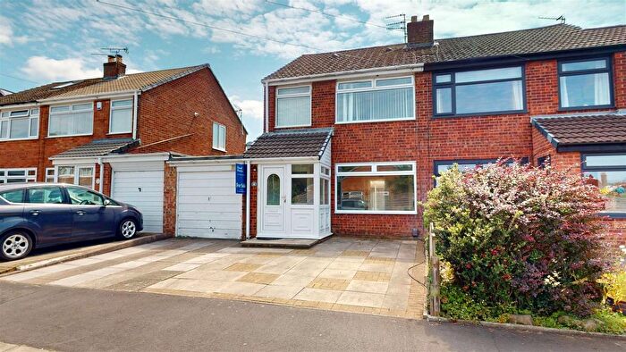 3 Bedroom Semi-Detached House For Sale In Witton Way, Rainford, St Helens, WA11