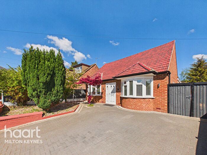 4 Bedroom Detached Bungalow For Sale In Buckingham Road, Bletchley, MK3