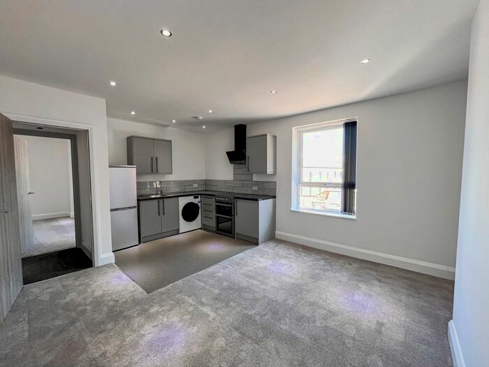 2 Bedroom Flat To Rent In Leicester Road, Loughborough, Leicestershire, LE11